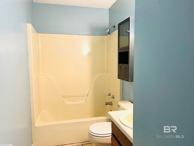 Foto del edificio - 20901 Lawrence Rd