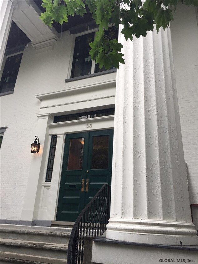 Foto principal - 108 Union St