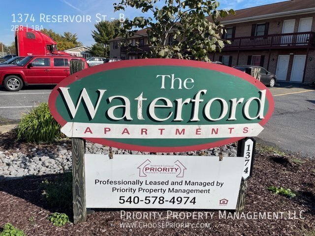 Foto principal - 1374 Reservoir St