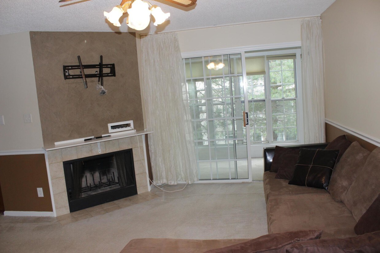 Primary Photo - 12105 Greenwood Ct