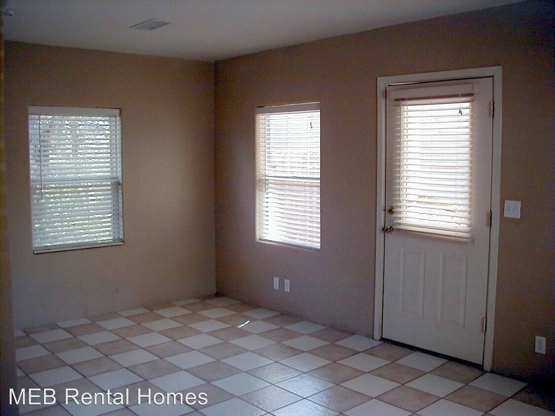 Foto del edificio - 2930 N Adelaide Farms Pl