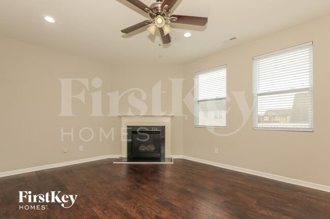 Building Photo - 1022 Yellow Bee Rd