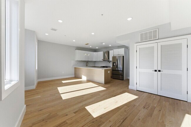 Foto del edificio - 443 Bergen Ave