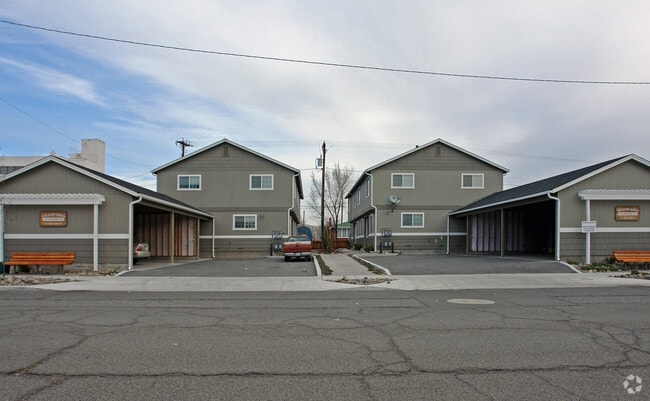Building Photo - 737 Willow St