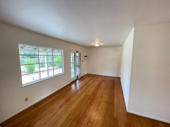 Foto del edificio - 3 Bed 2 Bath Single Family Home In Danville