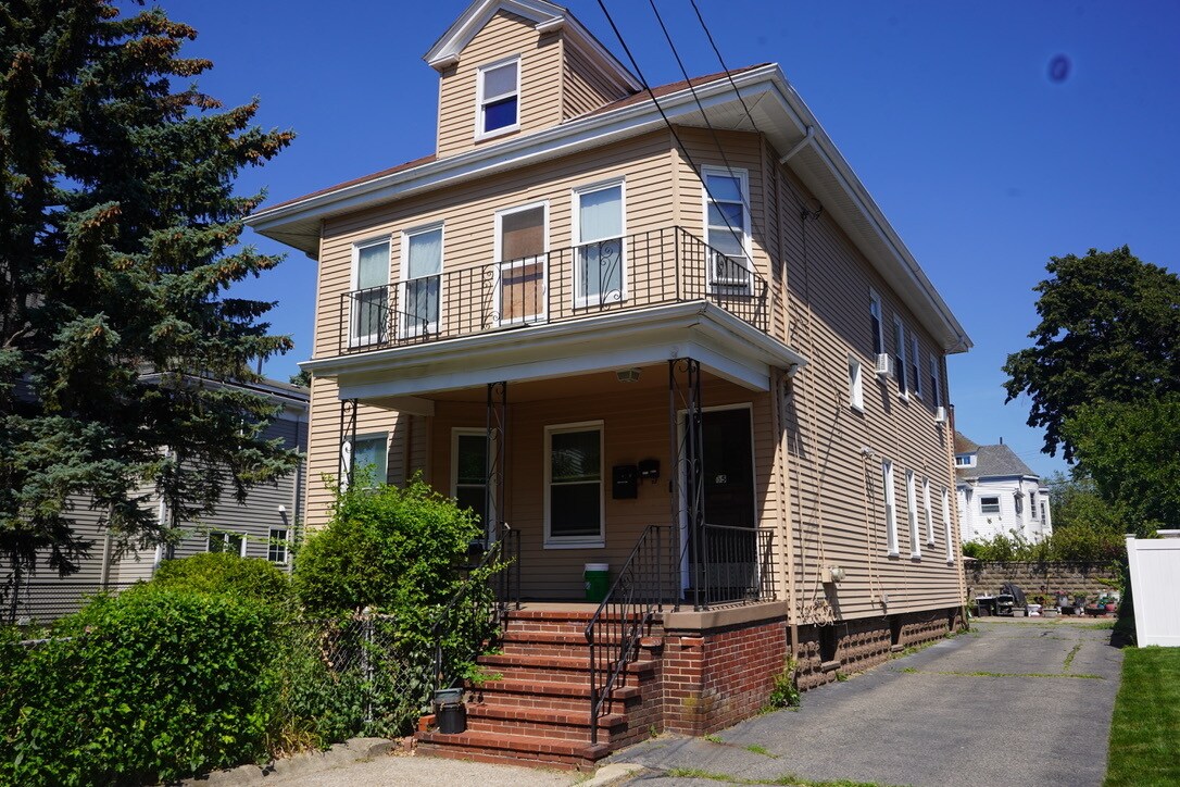 65 Wareham St, Medford, MA 02155 Townhome Rentals in Medford MA