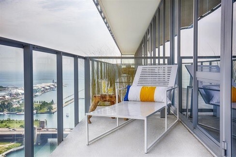 Foto del edificio - 355 W Wacker Dr