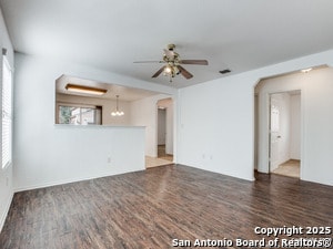 Building Photo - 9007 Oakwood Garden