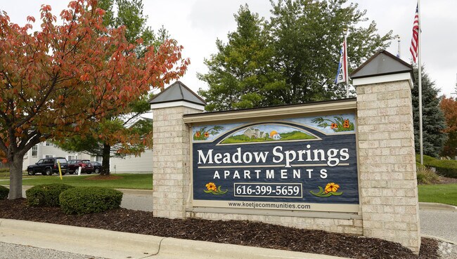 Foto del edificio - Meadow Springs Apartments