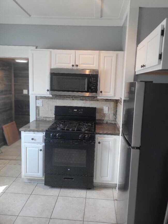 Foto del edificio - 3036 W 51st St