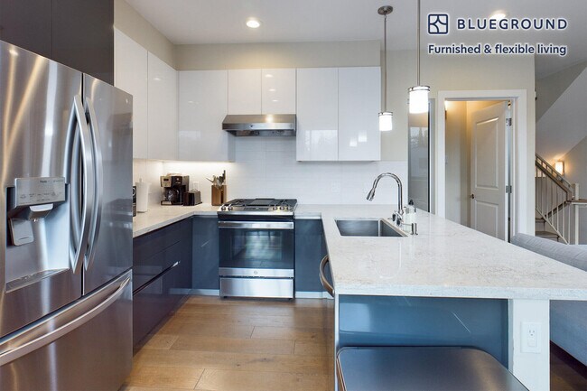Foto del edificio - 405 Curtner Ave
