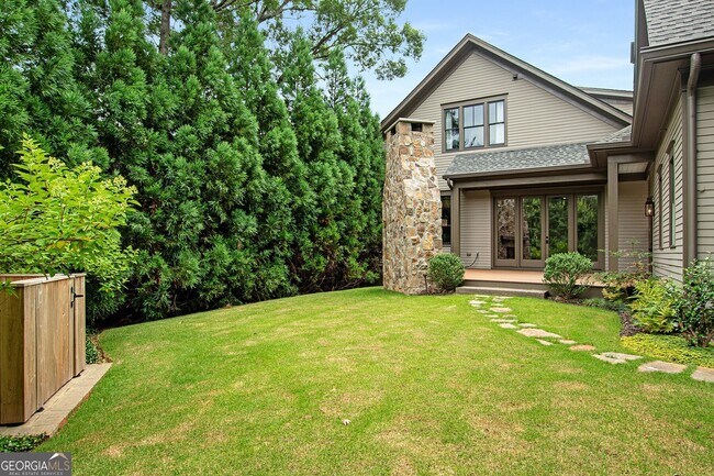 Building Photo - 220 Haralson Ln