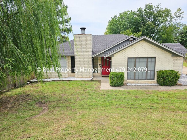 Foto del edificio - 3 Bedroom Close to Mercy Hospital - Availa...