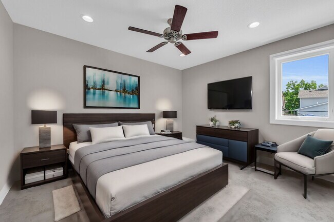 Foto del edificio - 3933 Kenwood Ave