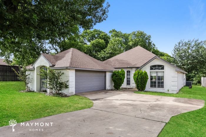 Building Photo - 1019 Bluffview Dr