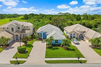 Building Photo - 1327 NW Mossy Oak Way