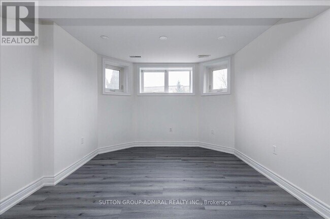 Photo du bâtiment - 104 Marsellus Dr