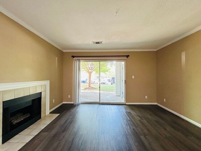 Building Photo - 20283 Beechwood Ter