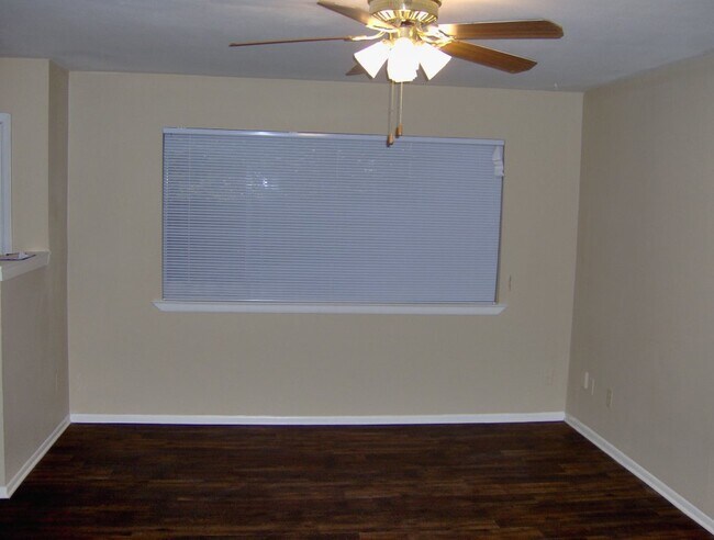 Foto del edificio - 1711 Trinity Pl