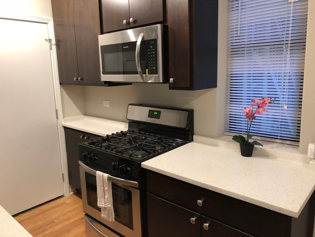 Foto del edificio - 4255 N Sawyer Ave