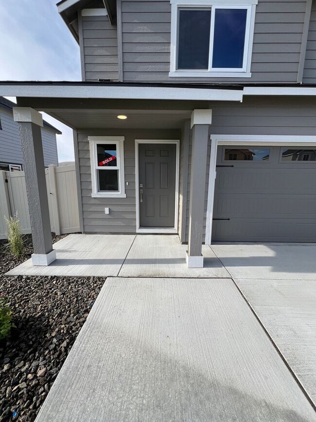 Foto del edificio - PRICE DROP!! MOVE IN SPECIAL! 3bd/2.5ba BR...
