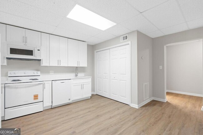 Building Photo - 3418 Rose Arbor Ct