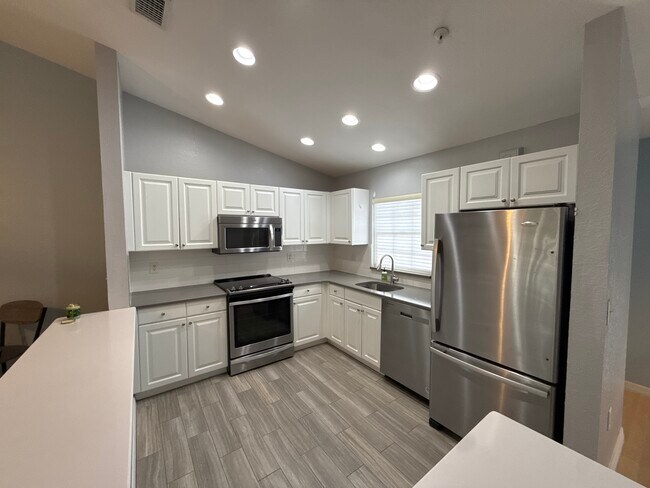 Building Photo - 8389 Wingate Dr