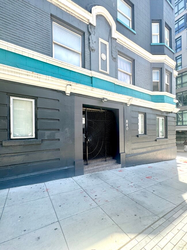 Building Photo - 840 Van Ness Ave