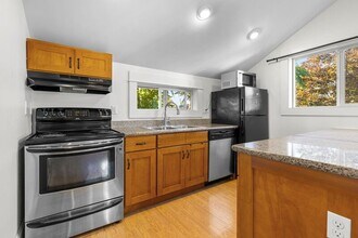 Building Photo - 3803 SE 65th Ave