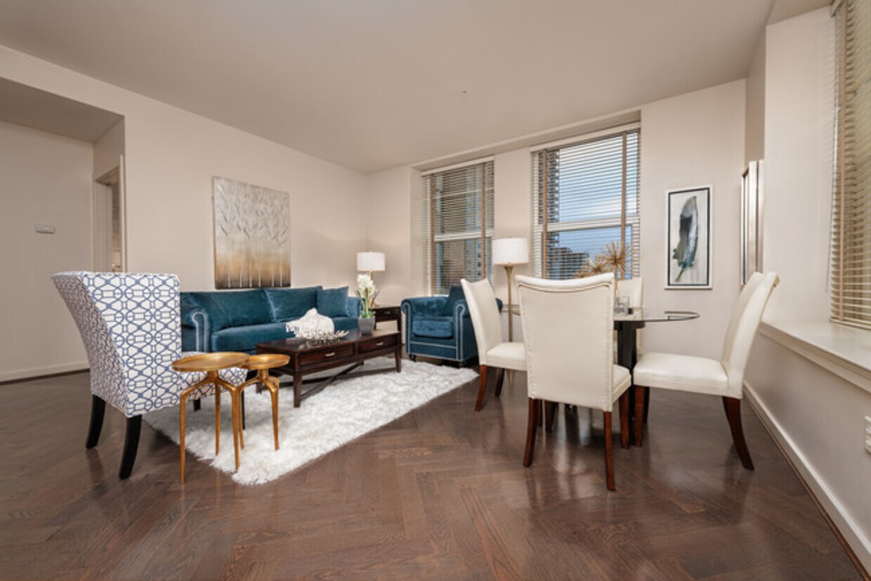 Foto principal - 1301 4th Ave