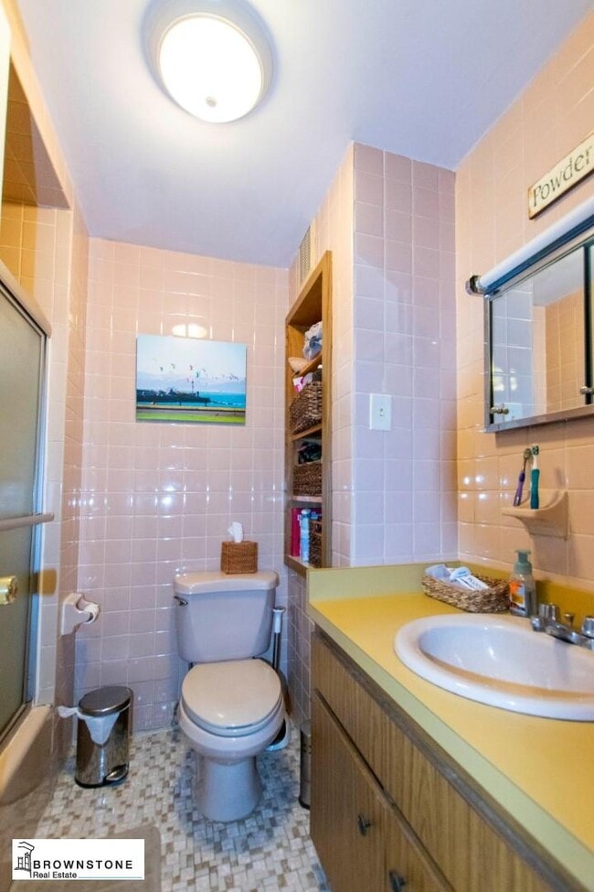 Photo - Carroll Gardens Brownstone One Bedroom House