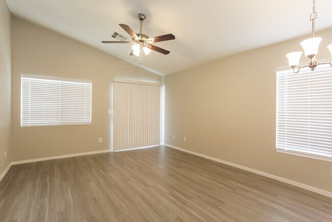 Foto del edificio - 3105 Macaroon Way