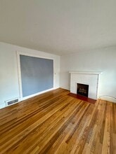 Building Photo - 3303 Poppleton Ave