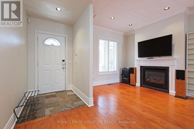 Building Photo - 28 Garnock Ave