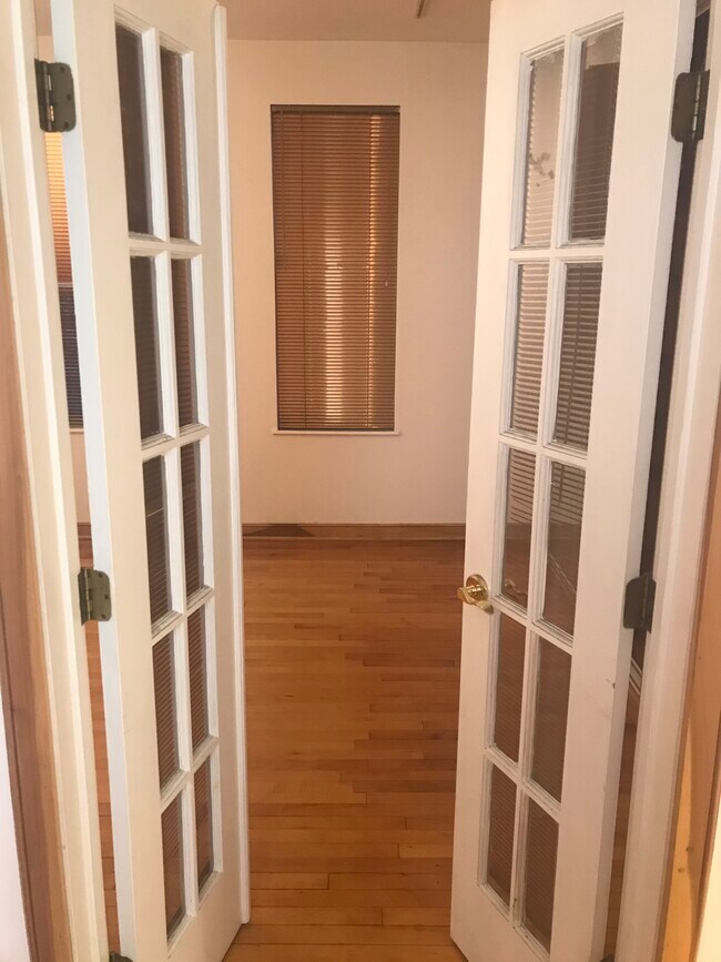 French Door Entry 11x11 Bedroom - 2344 W Palmer St
