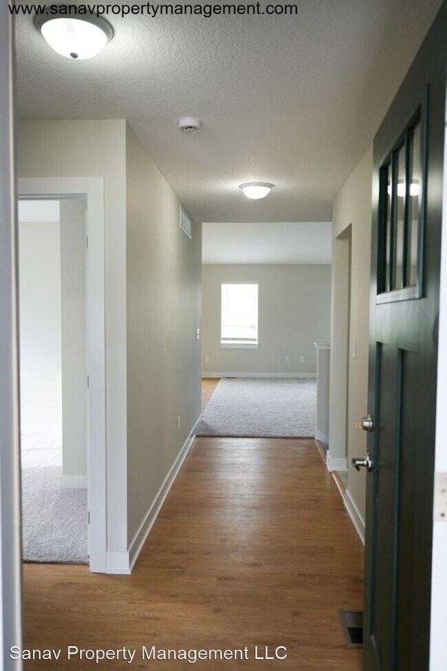 Building Photo - 3 br, 2 bath House - 216 12th Ct
