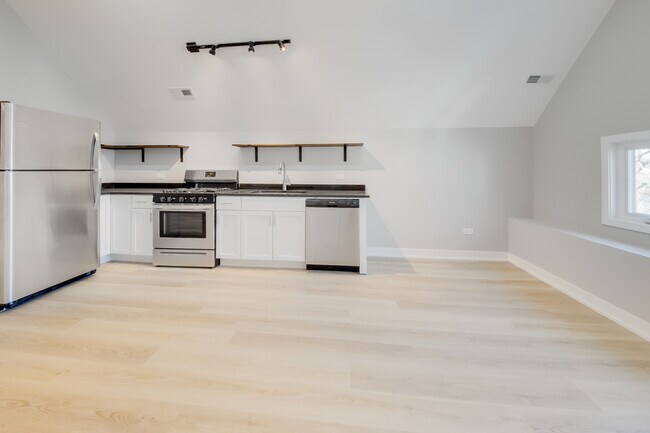 Foto del edificio - 2842 N Avers Ave