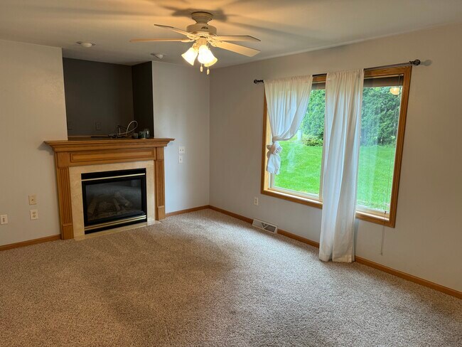 Foto del edificio - 506 Traveler Ln