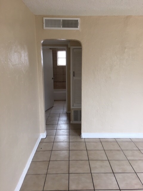 Building Photo - 7400 Stiles Dr