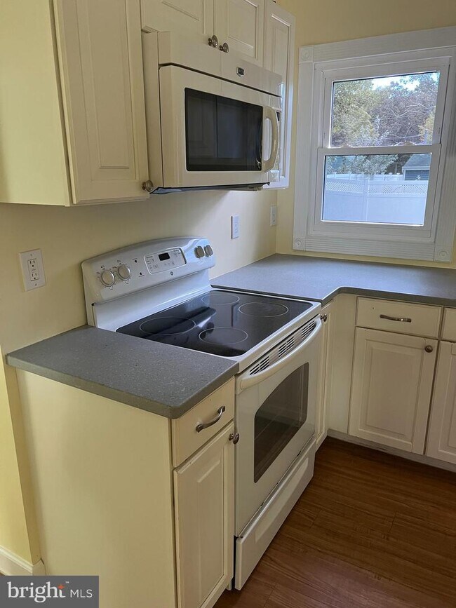 Foto del edificio - 646 E Cape May Ave