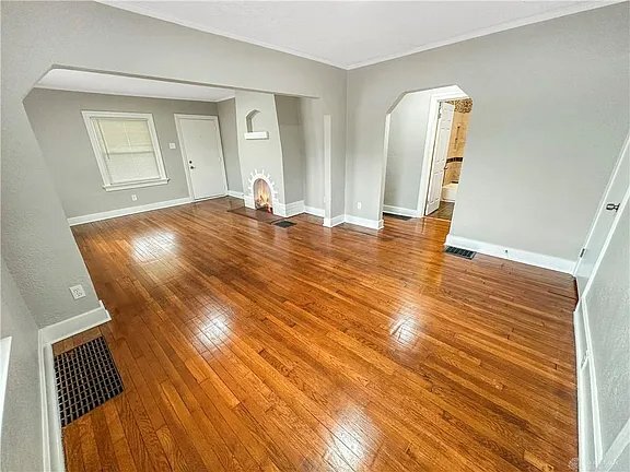 Foto del edificio - 329 E Fairview Ave