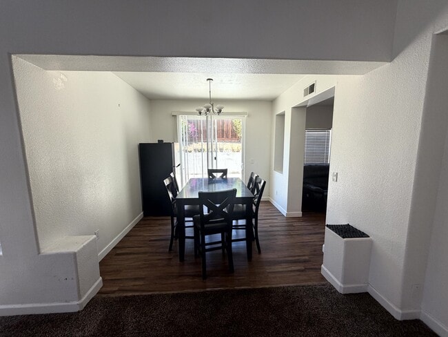 Building Photo - 1537 Oyster Bay Ct