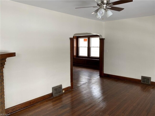 Foto del edificio - 10400 Ignatius Ave