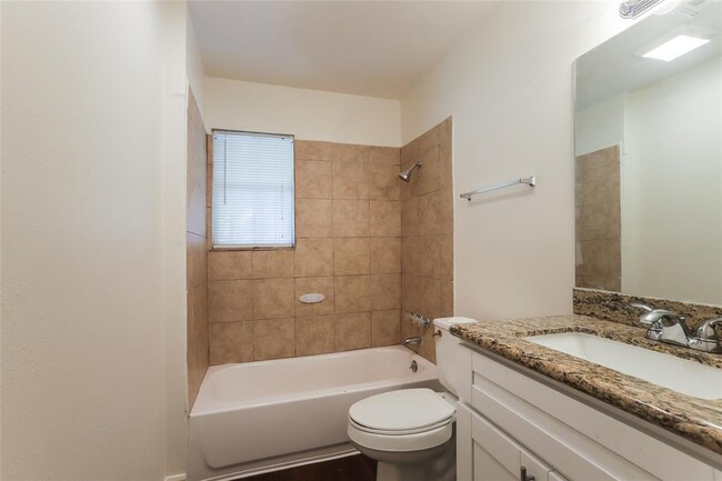 Building Photo - 5250 Royal Oak Dr