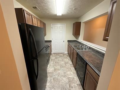 Foto principal - 1202 Fairington Club Dr