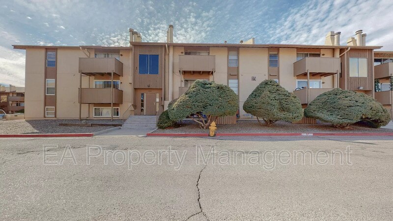 Primary Photo - 3863 Montgomery Blvd