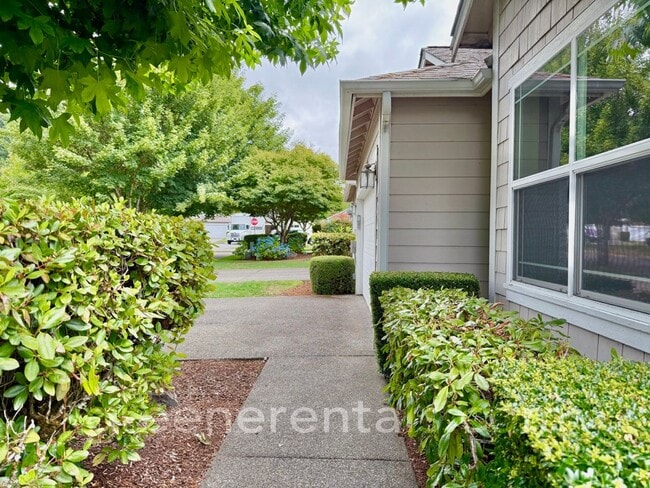 Building Photo - 3BR 2BA Rambler in Olympia off Boulevard Rd