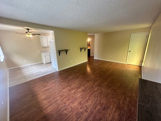 Building Photo - 630 SE 182nd Ave