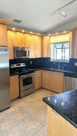 Building Photo - 10140 Torchwood Ave