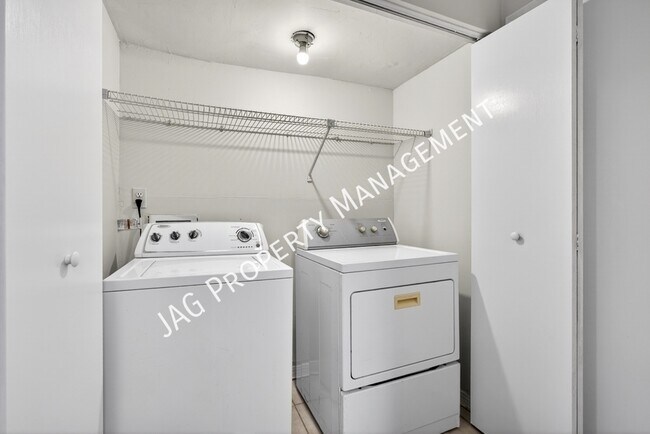 Foto del edificio - 482 Bentwood Ln